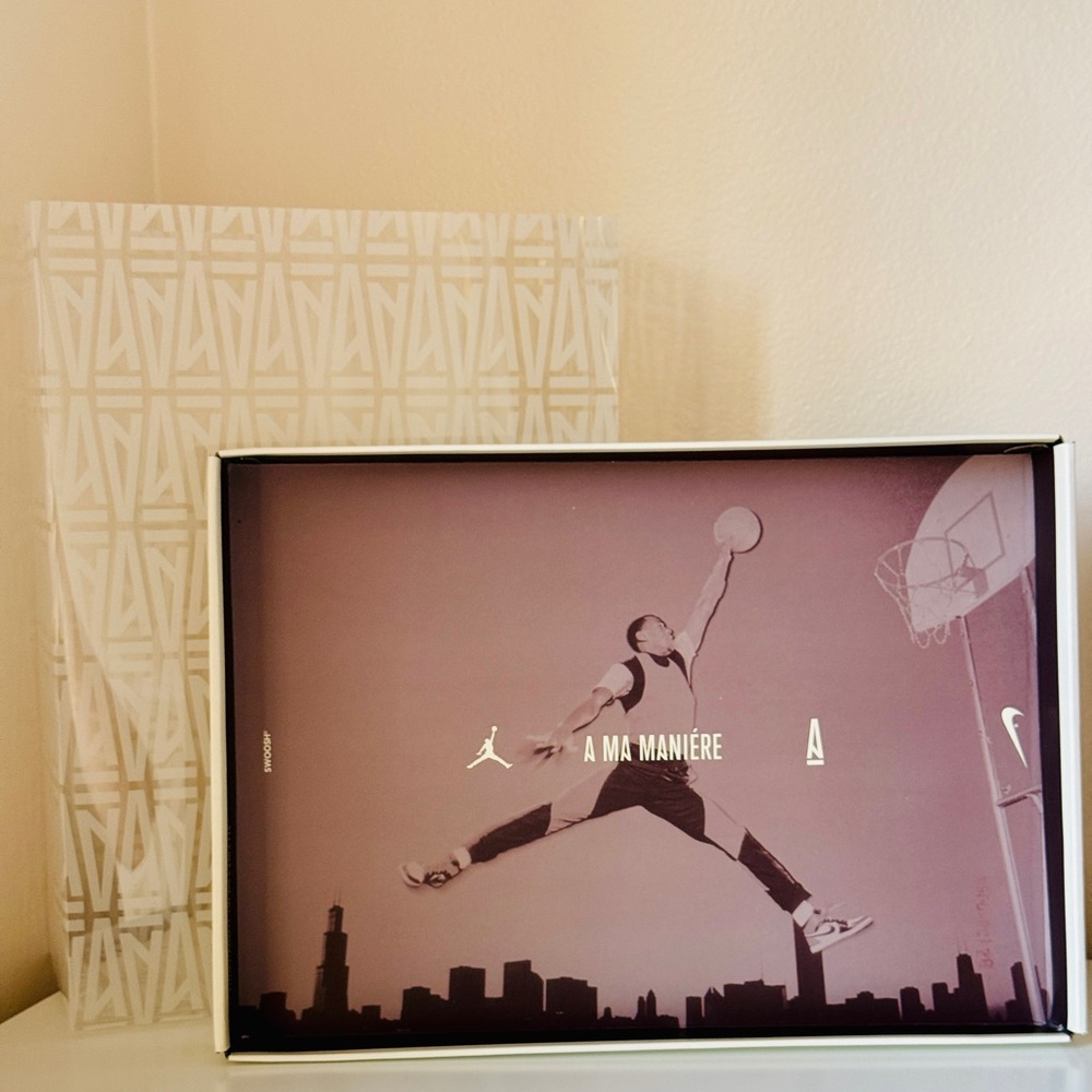 A Ma Maniere Air Jordan 1 High Top OG Size 9 - Picture 14 of 15